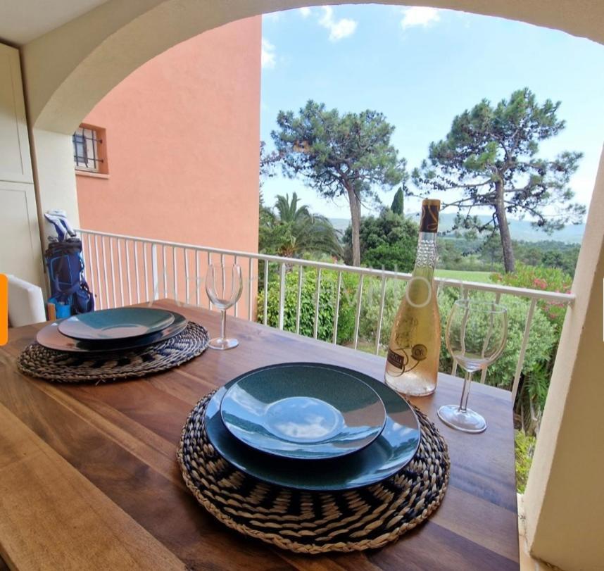 Studio Apartment - Domaine Du Golf Resort Рокбрюн-сюр-Аржан Экстерьер фото